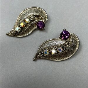 Vintage Lisner clip-on Leaf Earrings purple & aurora borealis rhinestones.